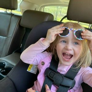 Meet your Posher, Lorrie